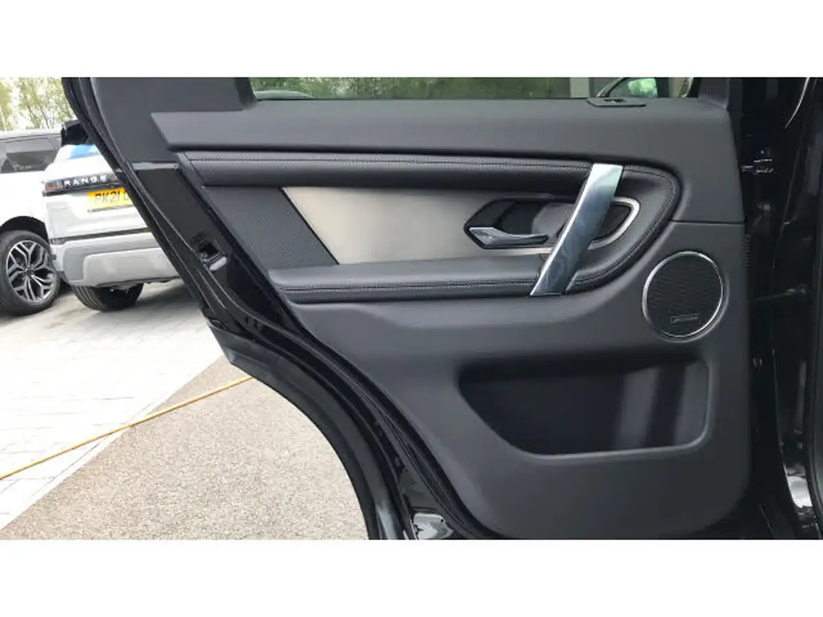 2024-land-rover-discovery-sport-15-p270e-dynamic-se-big-30