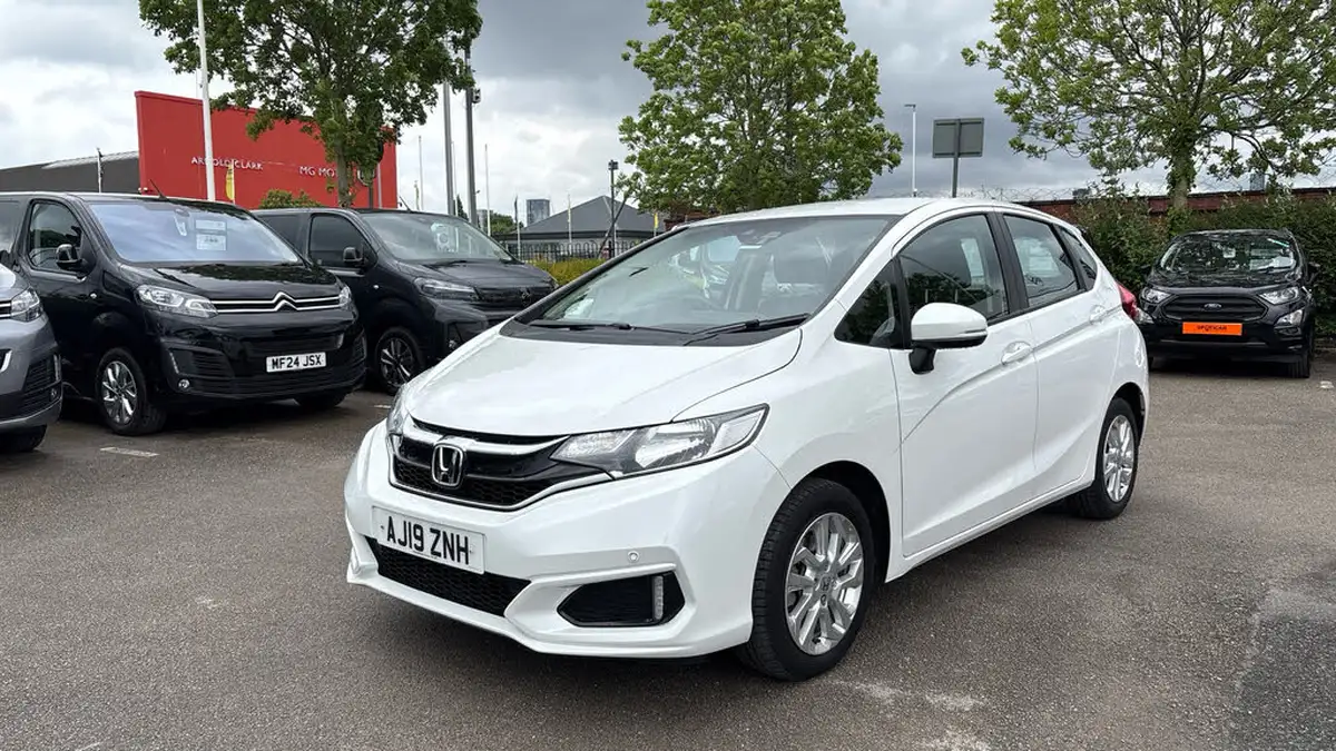 2019-honda-jazz-13-i-vtec-se-navi-cvt-big-6