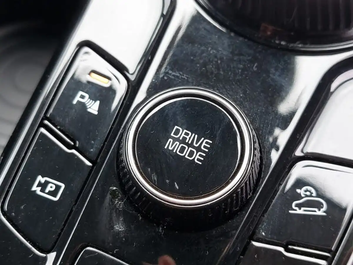 2024-kia-sportage-16-t-gdi-3-207bhp-hev-auto-big-12