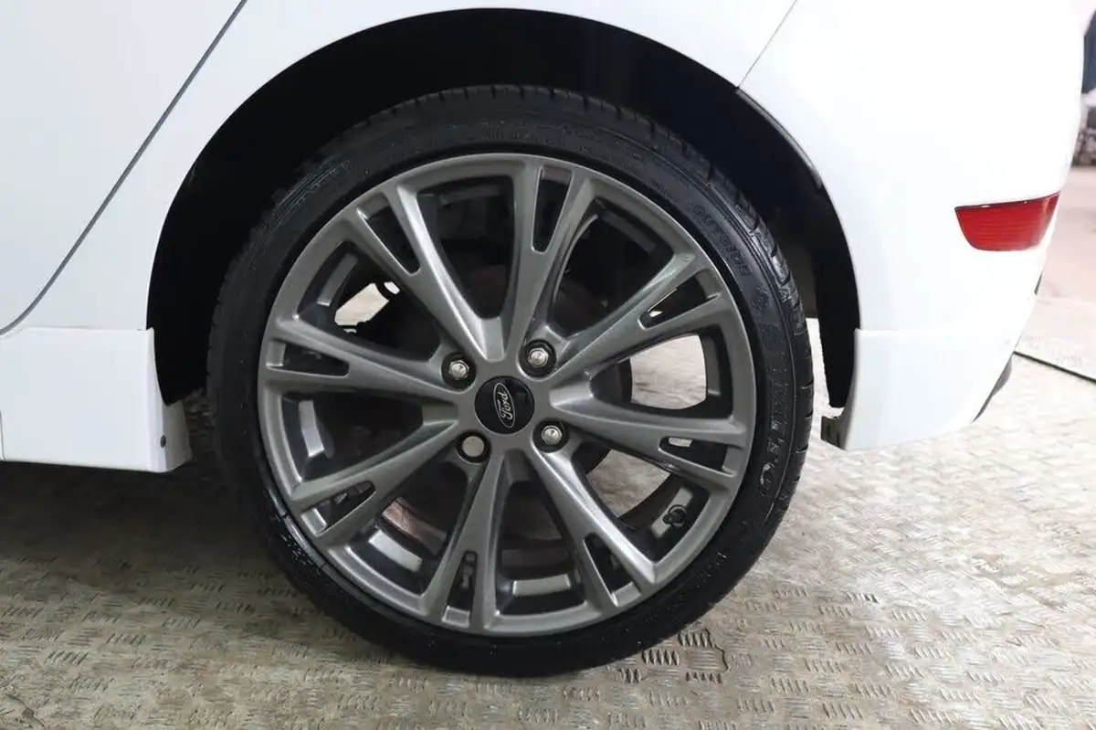 2017-ford-fiesta-10t-st-line-100ps-5d-big-12