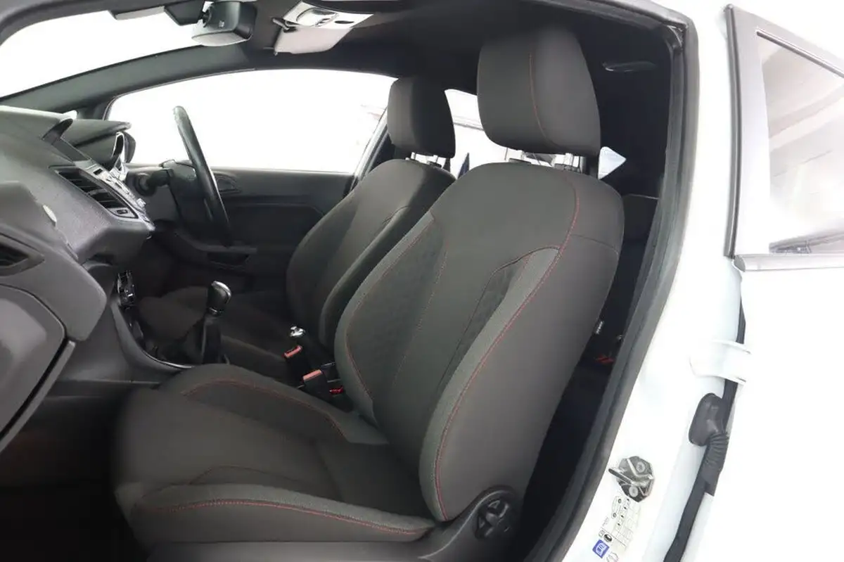 2017-ford-fiesta-10t-st-line-100ps-5d-big-36
