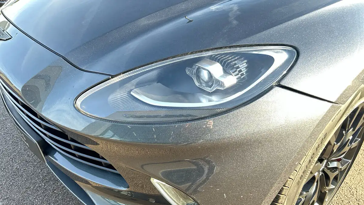 2021-aston-martin-dbx-40-v8-big-29