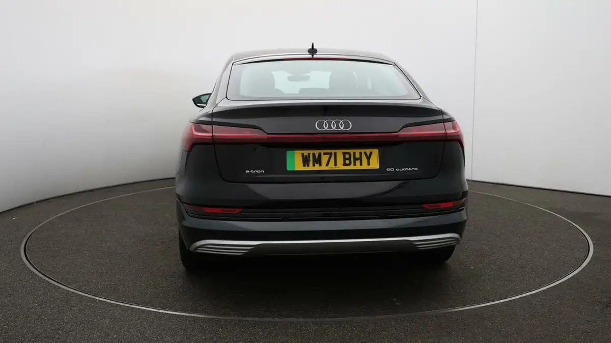 2022-audi-e-tron-50e-technik-sportback-big-61