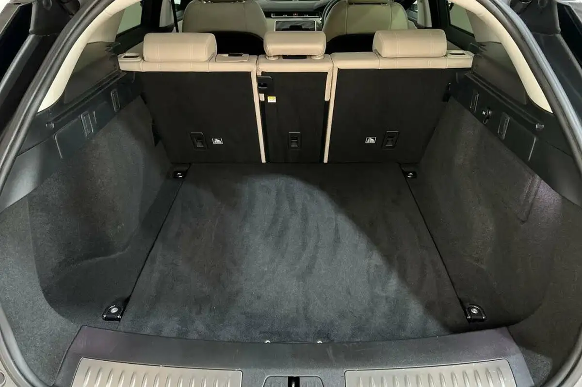 2019-land-rover-range-rover-velar-20-p250-s-big-42