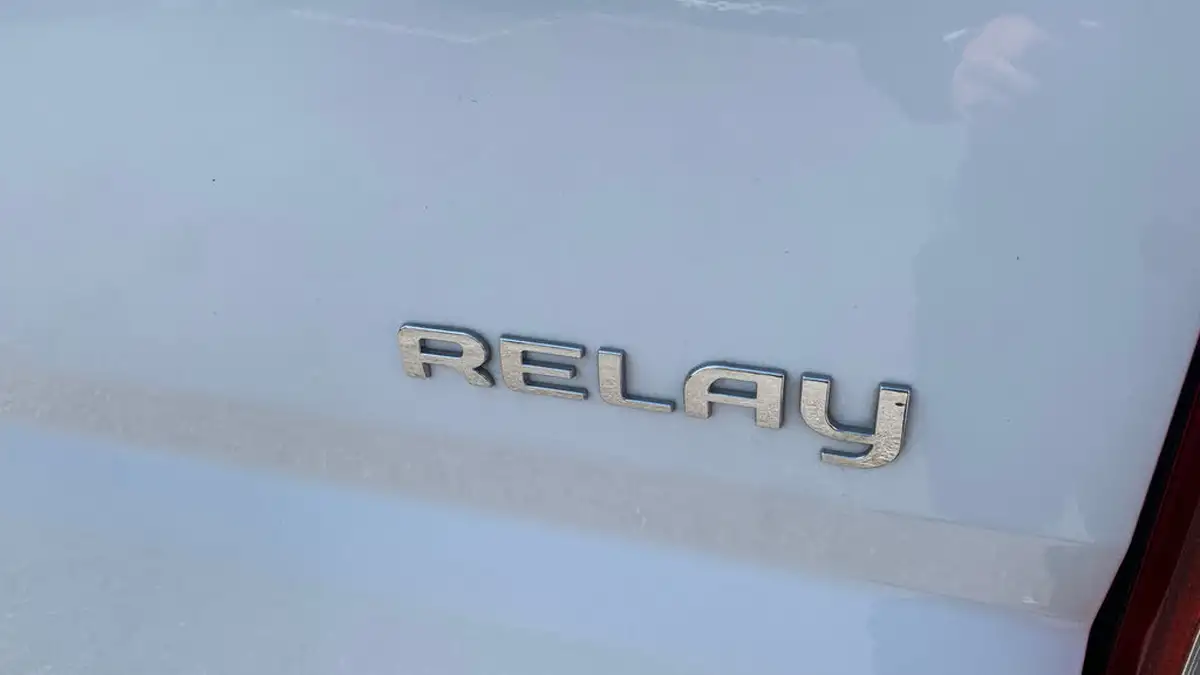 2023-citroen-relay-22bluehdi-35-l3h2-x-panel-big-39