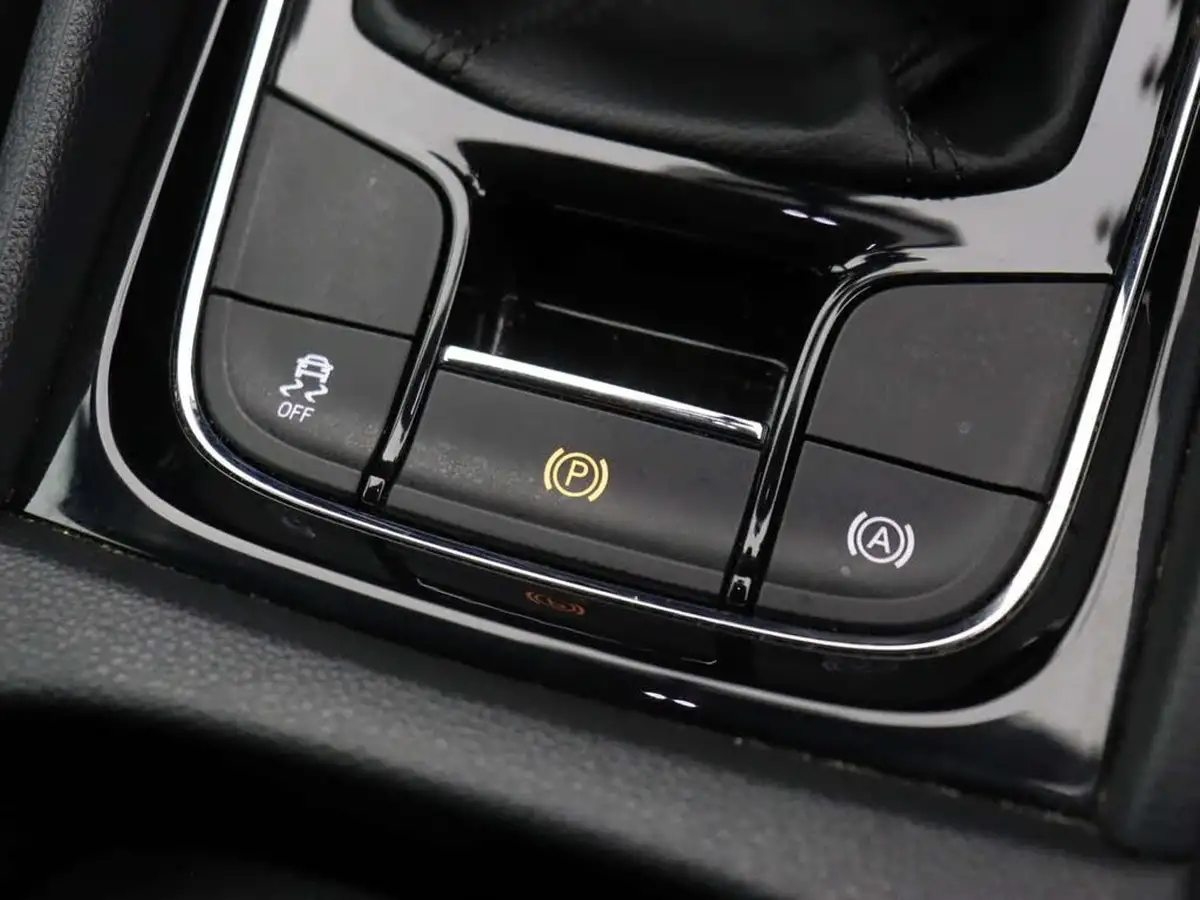 2019-skoda-karoq-15-tsi-se-big-28