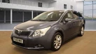 2010-toyota-avensis-small-1