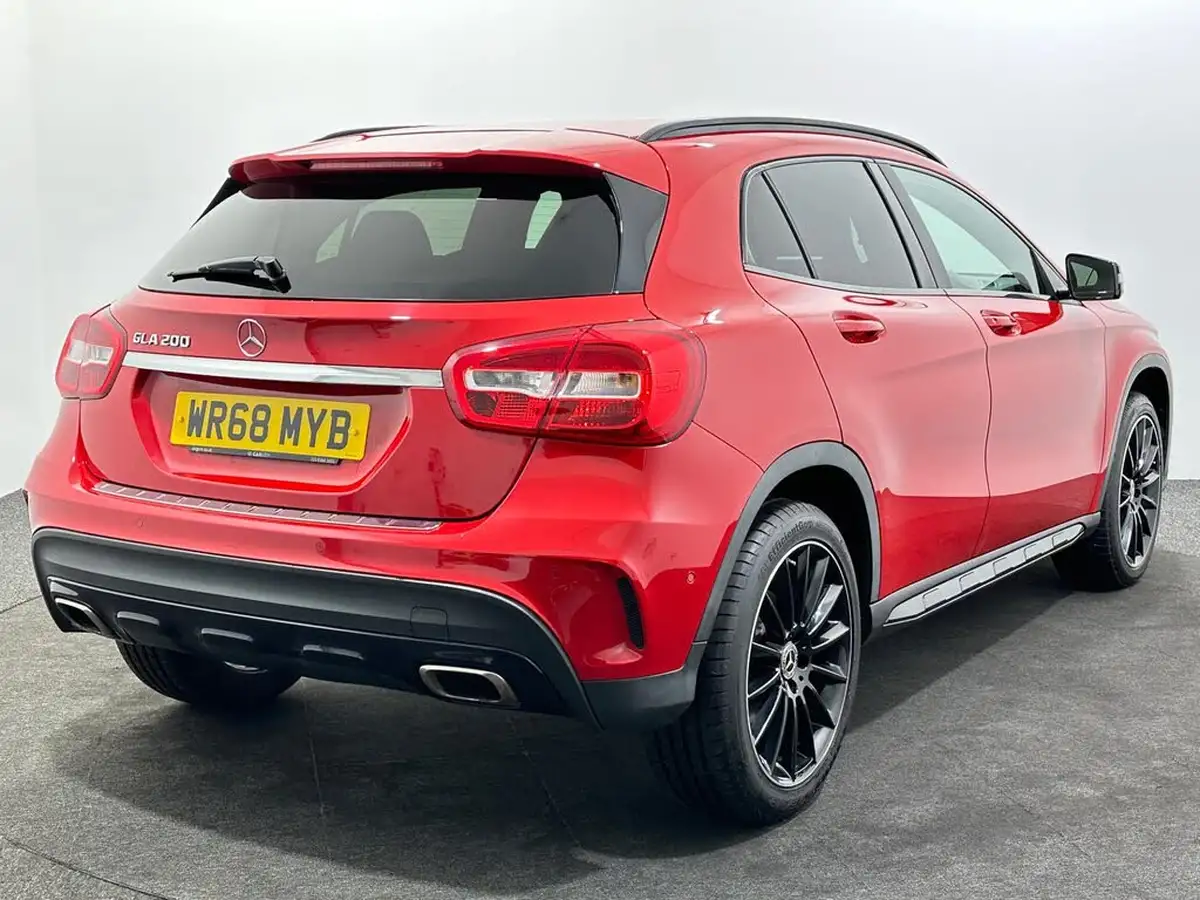 2018-mercedes-benz-gla-class-16-gla-200-amg-line-156ps-executive-7g-dct-big-7