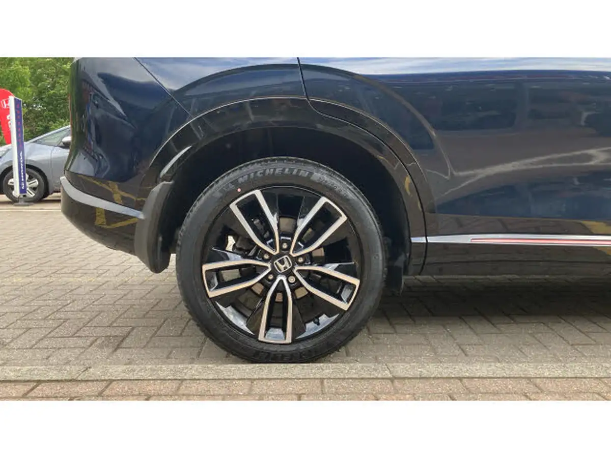 2023-honda-hr-v-15-i-mmd-advance-style-big-8