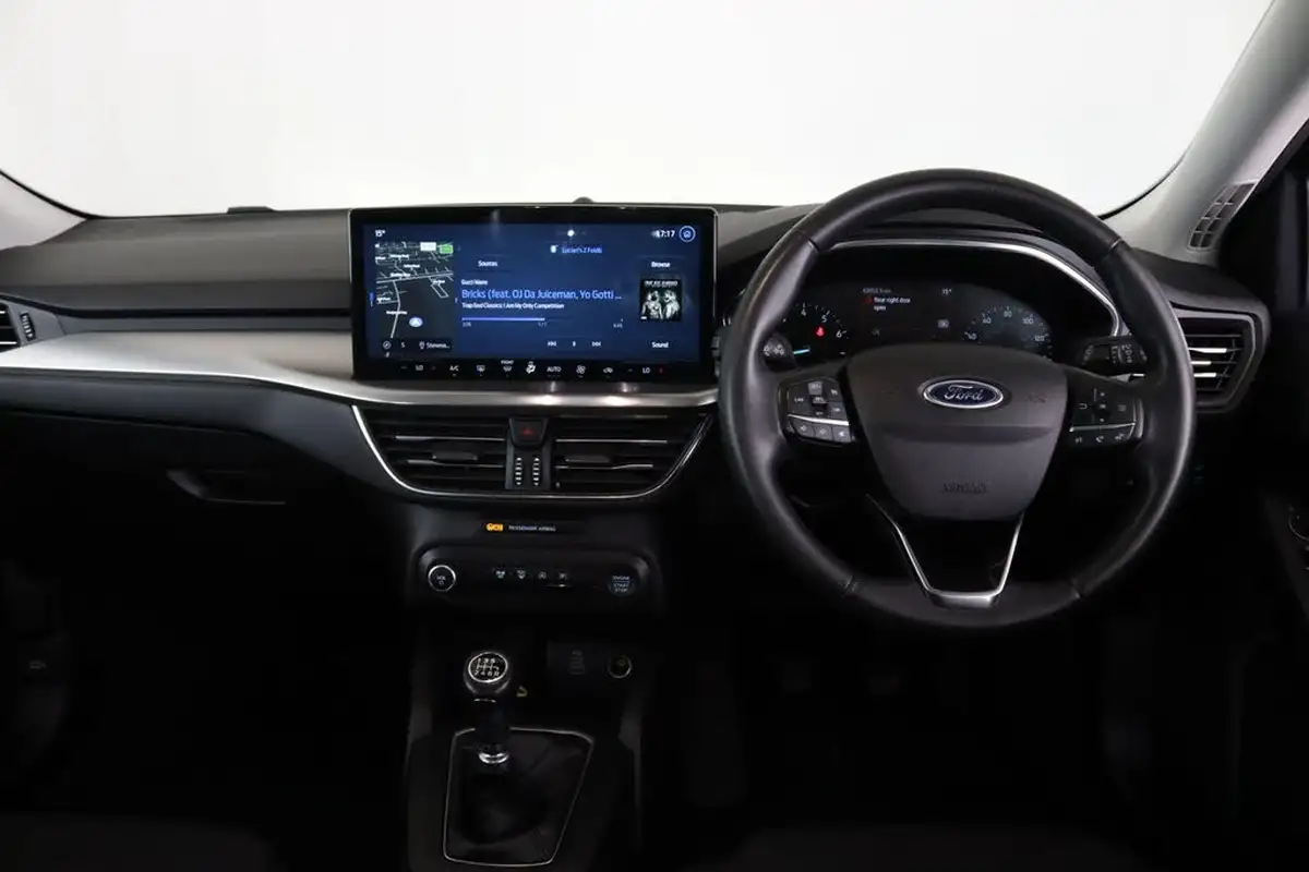 2022-ford-focus-10t-titanium-125ps-hatchback-big-14