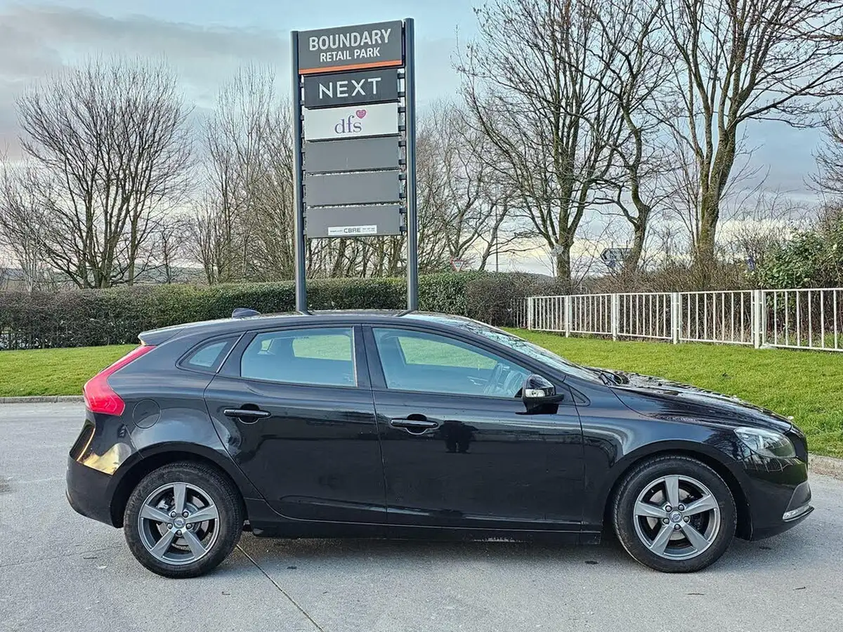 2015-volvo-v40-16td-d2-es-big-23