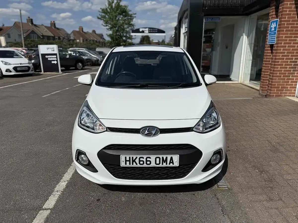 2016-hyundai-i10-12-premium-se-big-1