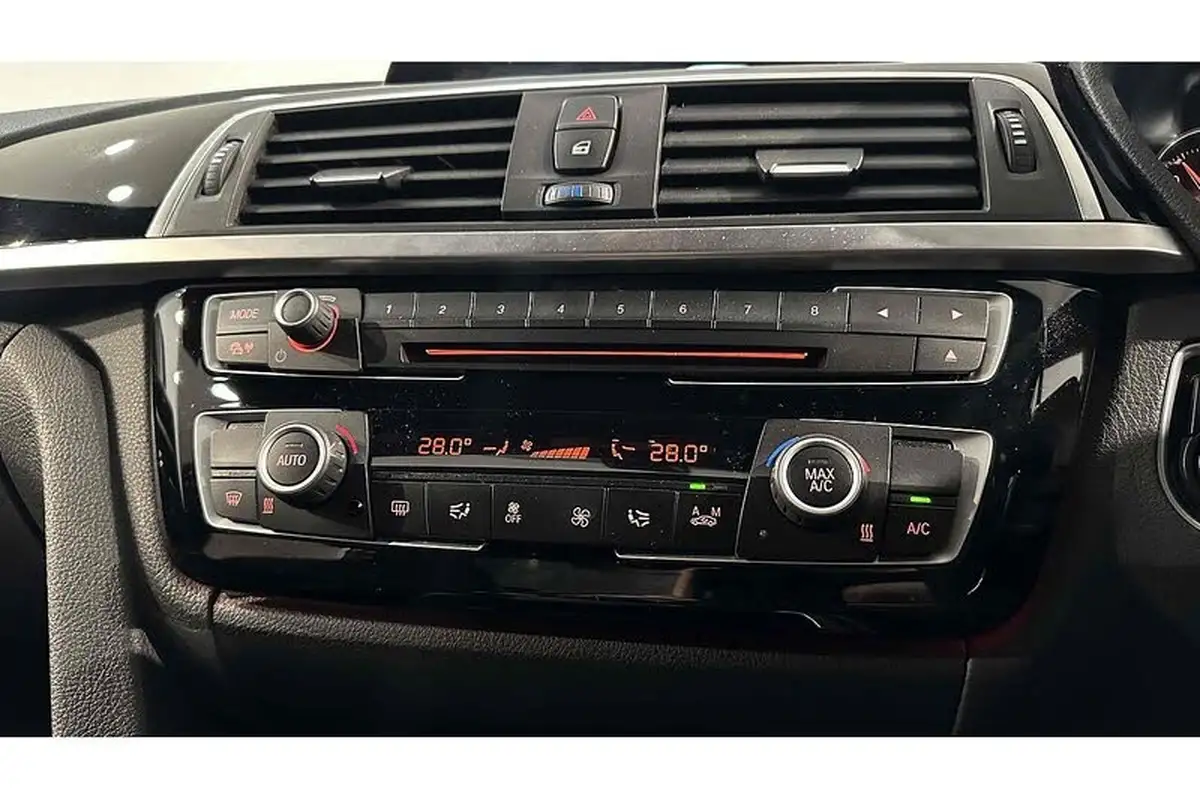 2018-bmw-3-series-20-320i-sport-saloon-4d-auto-big-38