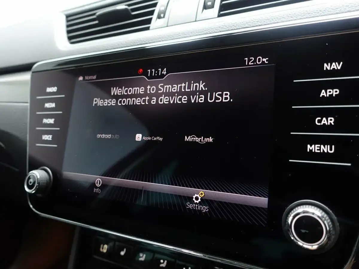2019-skoda-superb-20tdi-se-l-150ps-estate-dsg-big-35