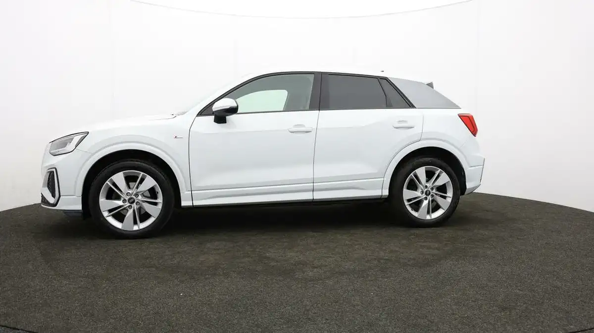 2021-audi-q2-10-30-tfsi-s-line-big-67