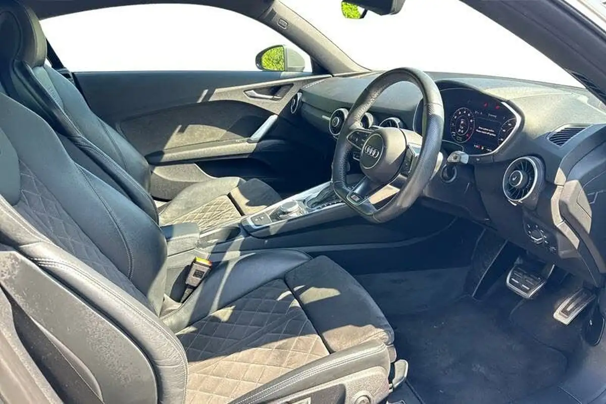 2020-audi-tt-coupe-20-40-tfsi-s-line-big-8