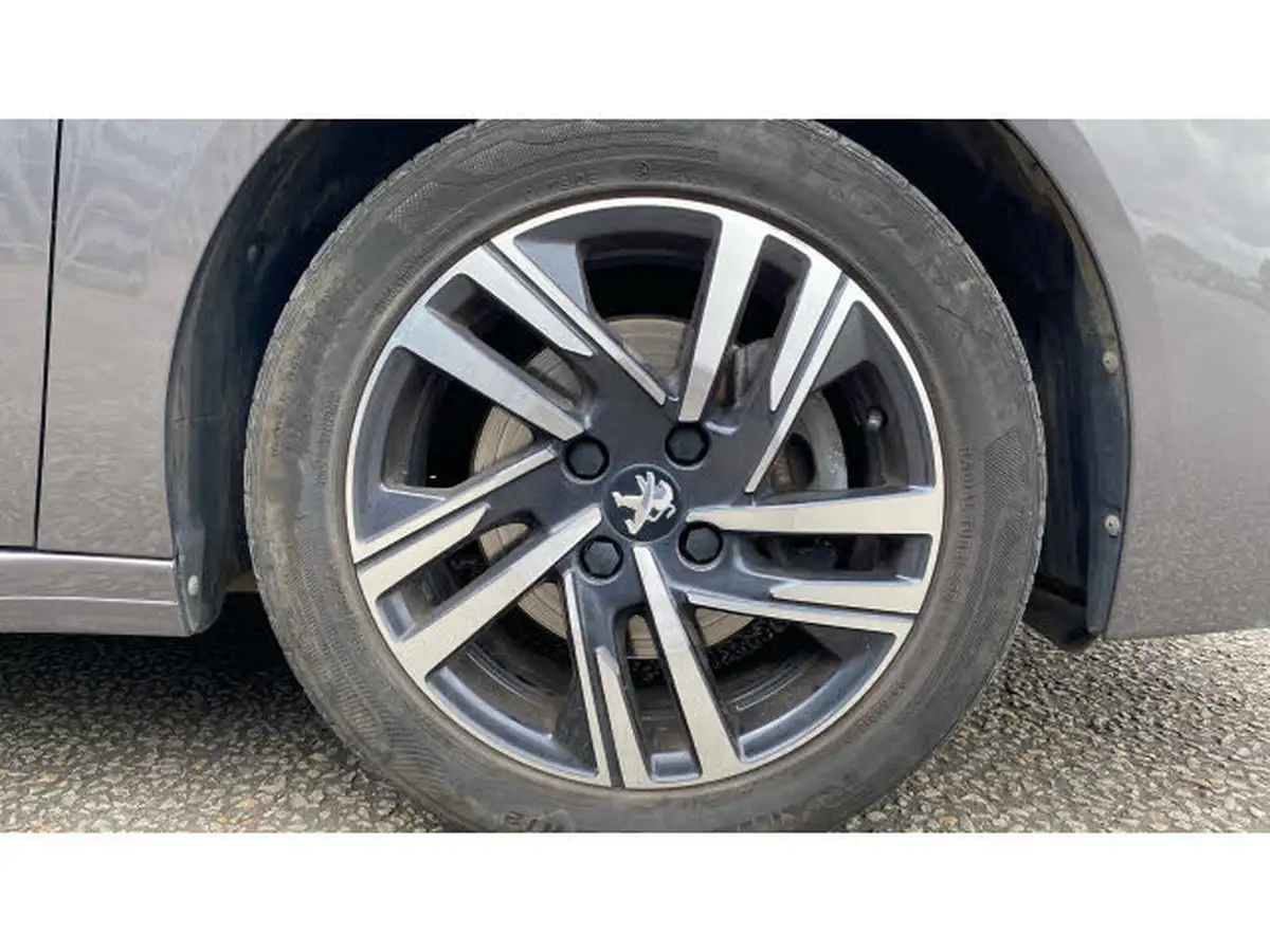 2022-peugeot-208-12-puretech-allure-premium-100bhp-big-37