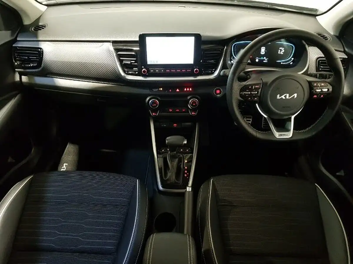 2025-kia-stonic-10-t-gdi-gt-line-s-dct-big-2
