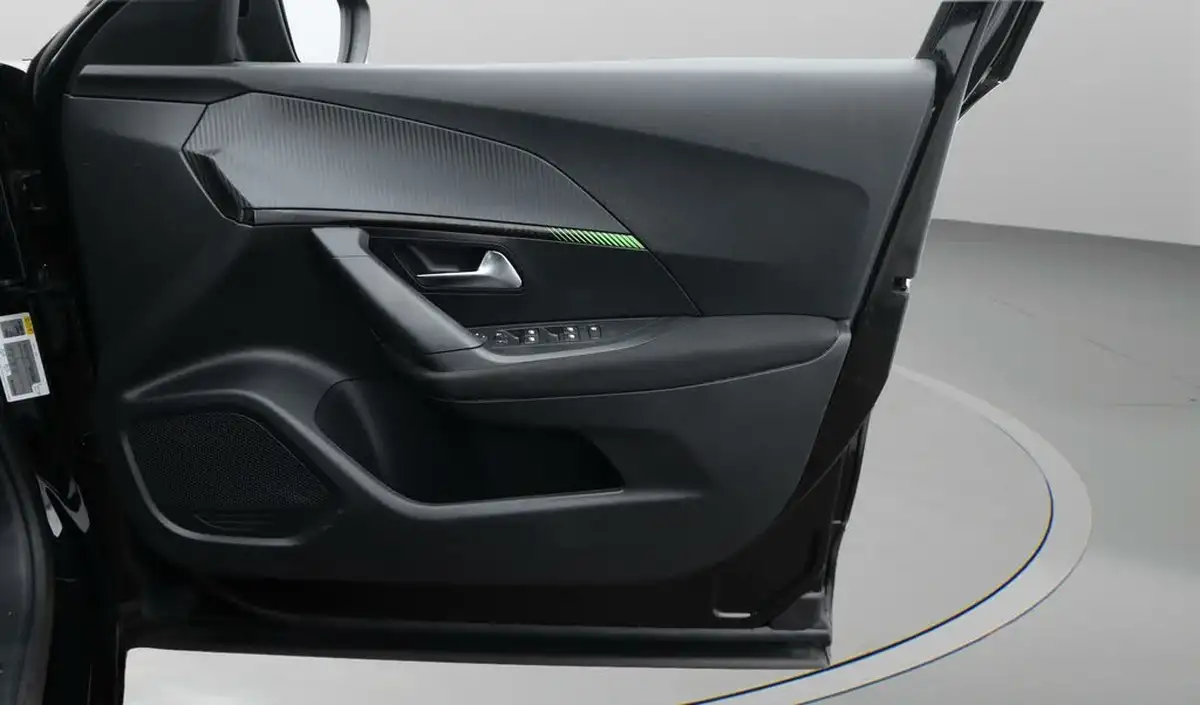2023-peugeot-2008-suv-12-puretech-active-big-15