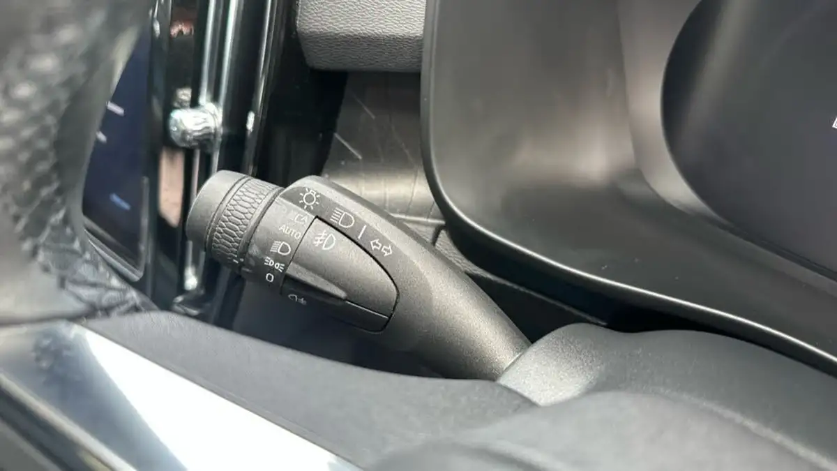 2022-volvo-c40-e-twin-recharge-pro-big-33