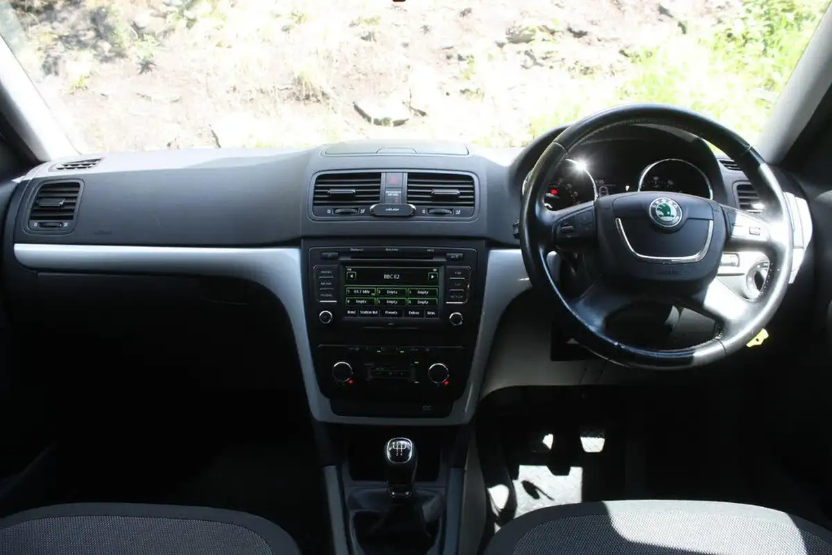 2012-skoda-yeti-20td-se-112ps-big-1