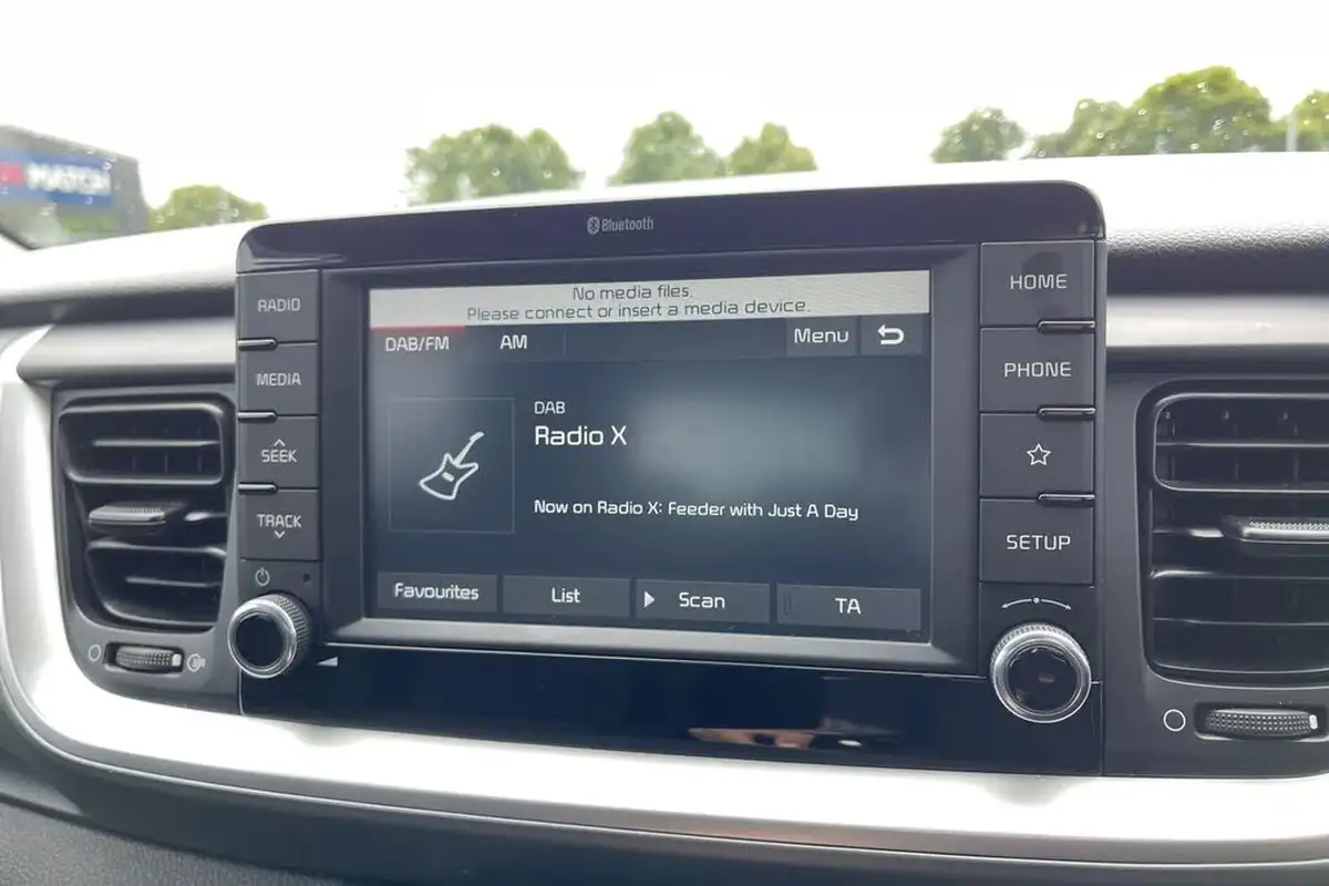 2019-kia-stonic-10-t-gdi-2-big-36