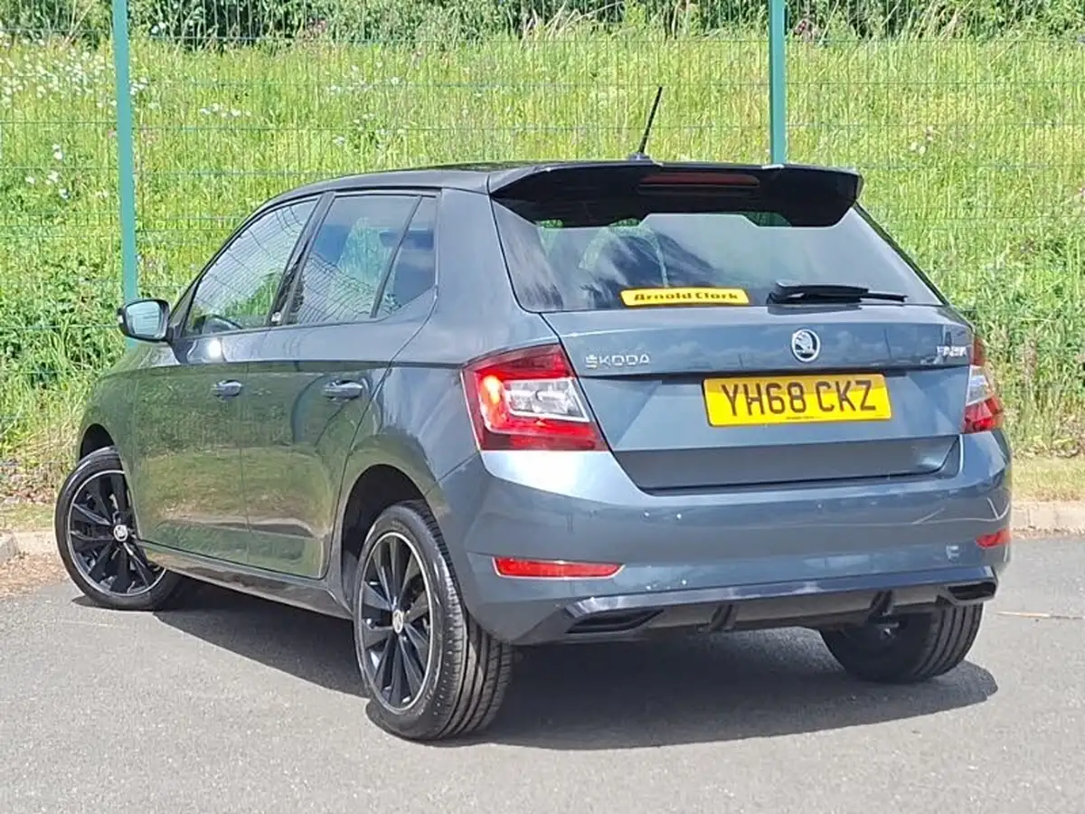 2019-skoda-fabia-10-tsi-monte-carlo-110ps-hatchback-big-1