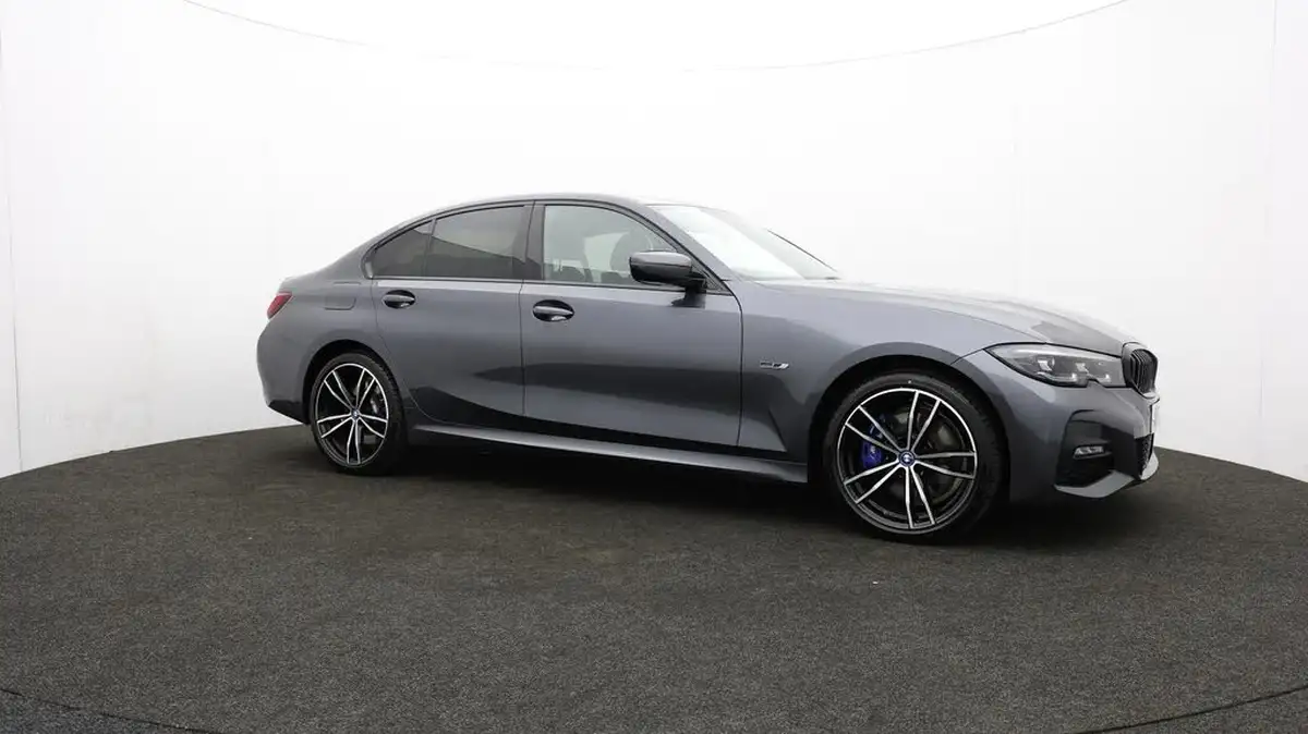 2022-bmw-3-series-20-330e-m-sport-pro-pack-saloon-4d-big-39