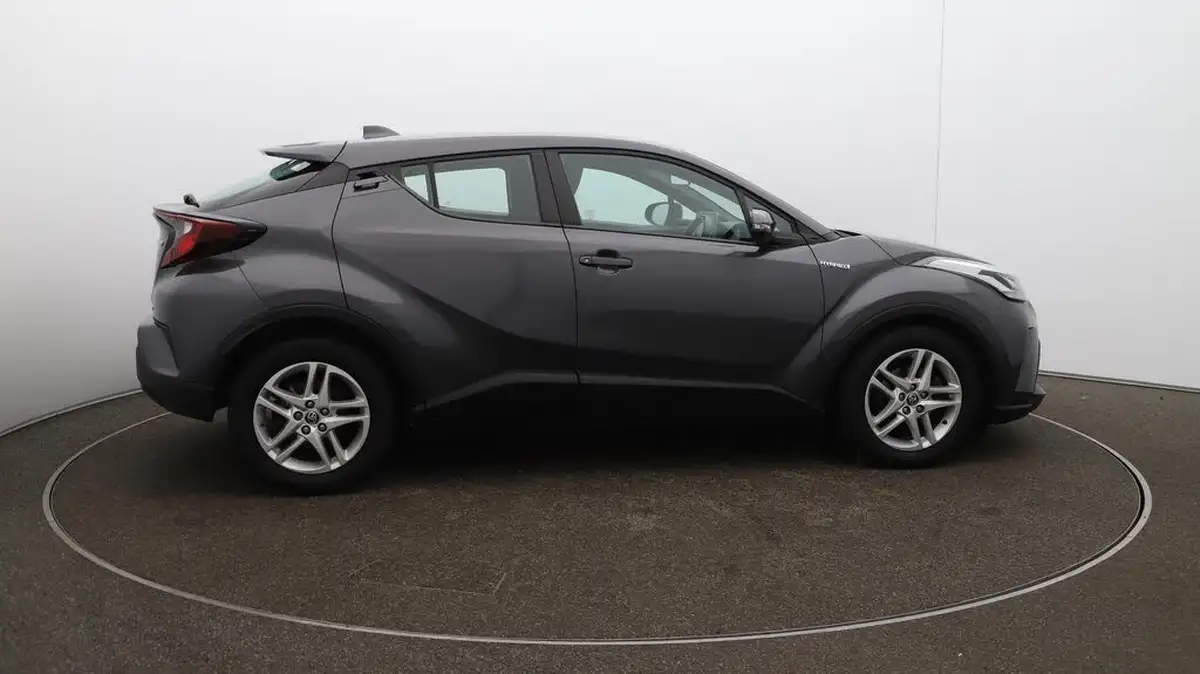 2021-toyota-c-hr-18-vvt-i-icon-big-50