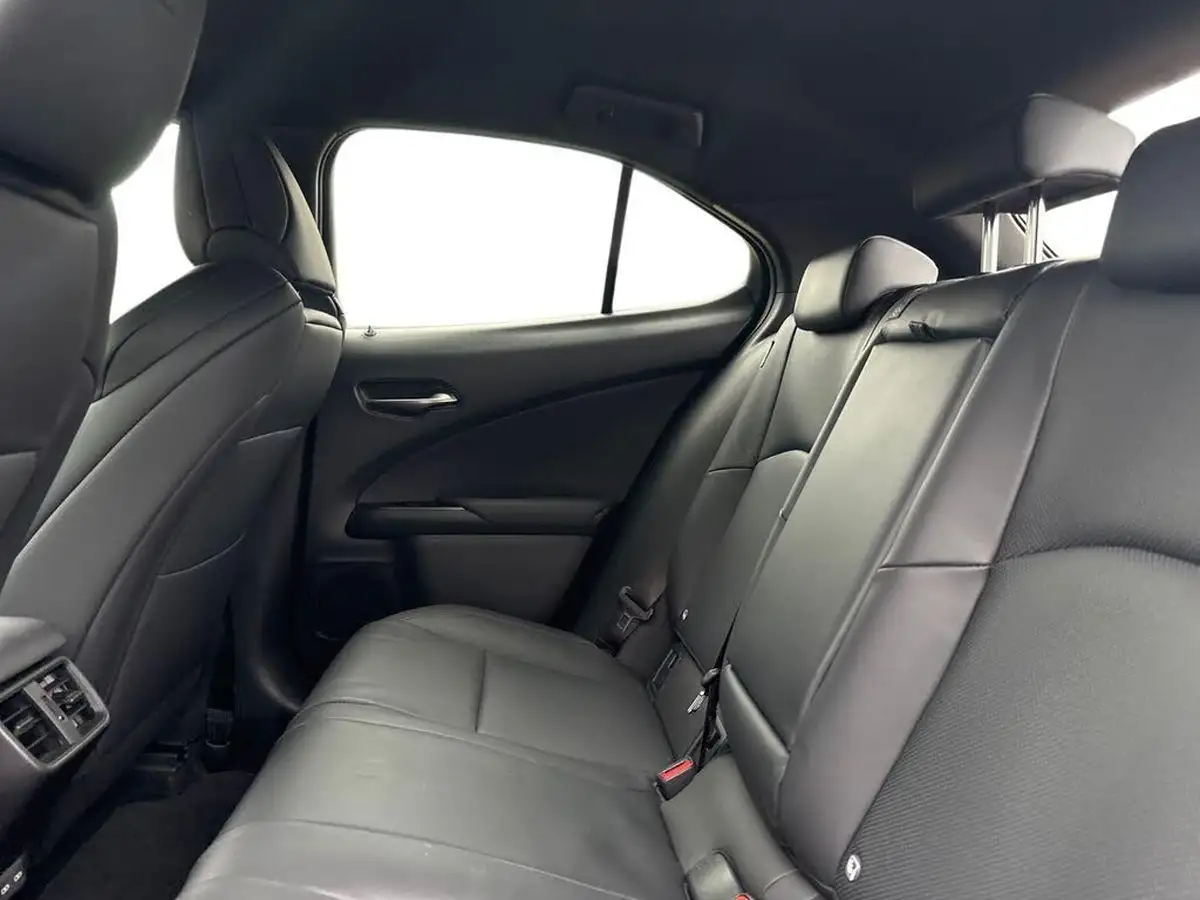 2022-lexus-ux-250h-20-f-sport-premium-plus-pack-big-16