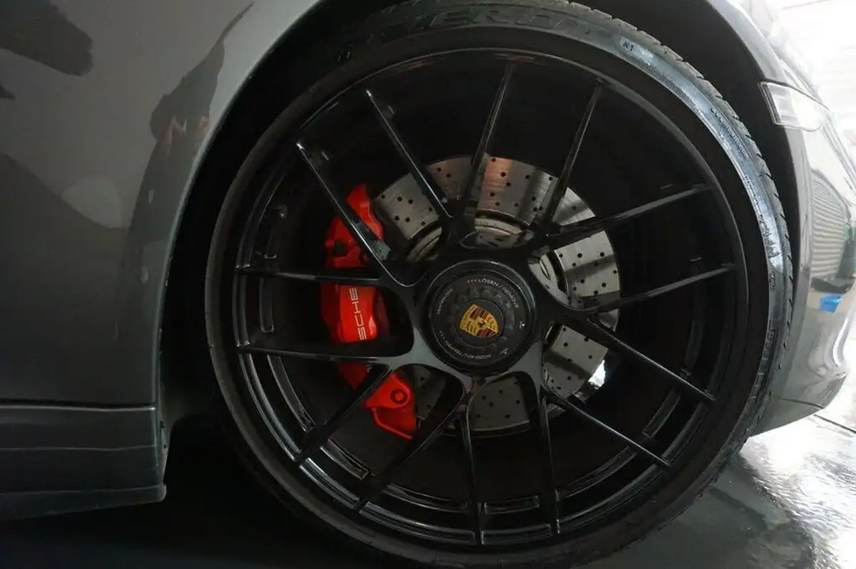 2018-porsche-911-30-carrera-gts-coupe-pdk-big-14