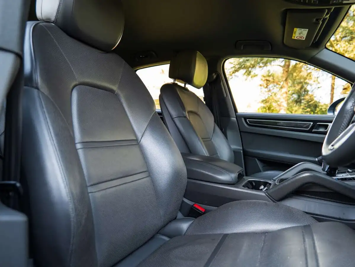 2018-porsche-cayenne-30-v6-big-11