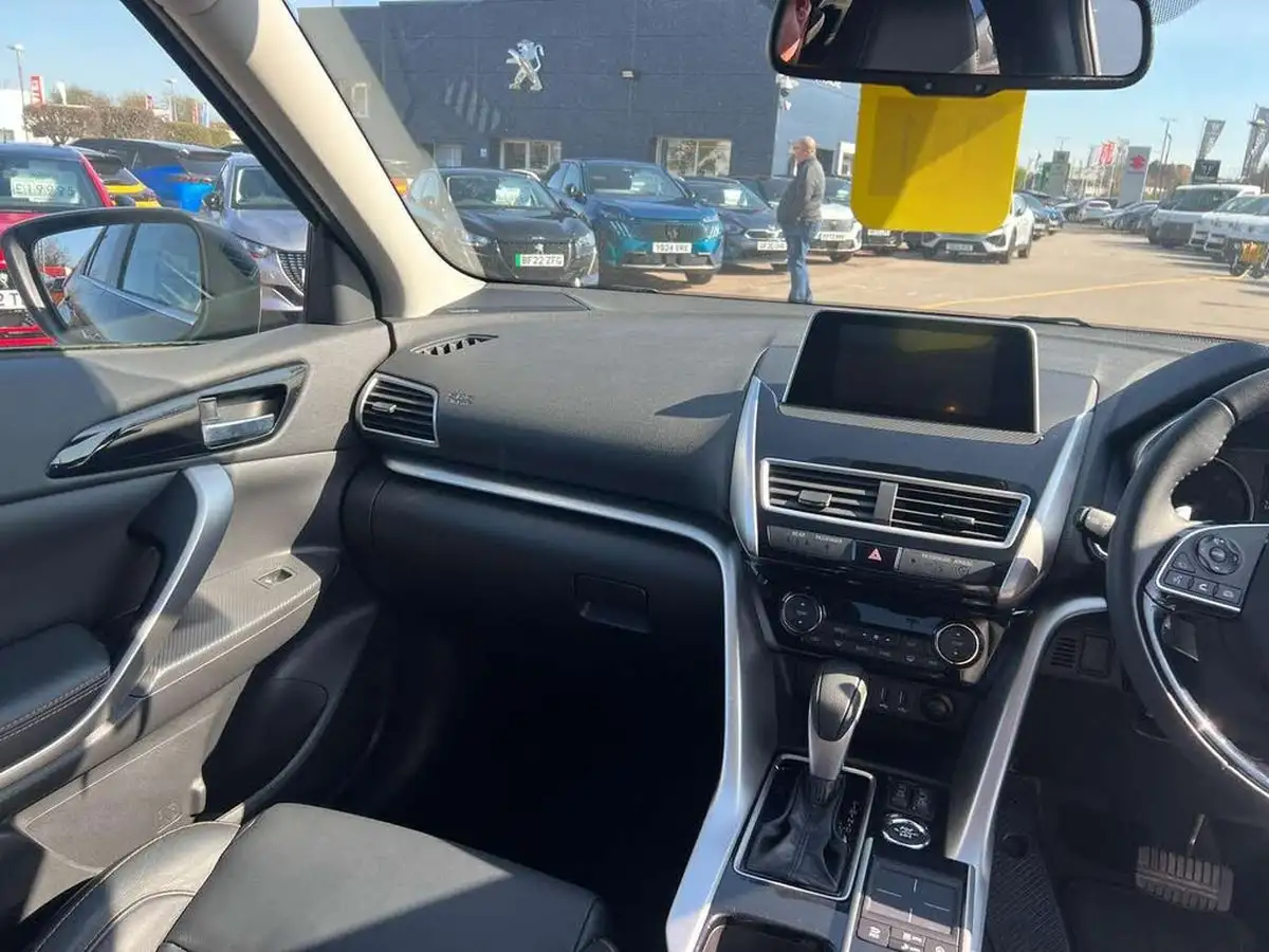 2021-mitsubishi-eclipse-cross-15-exceed-4wd-auto-big-10