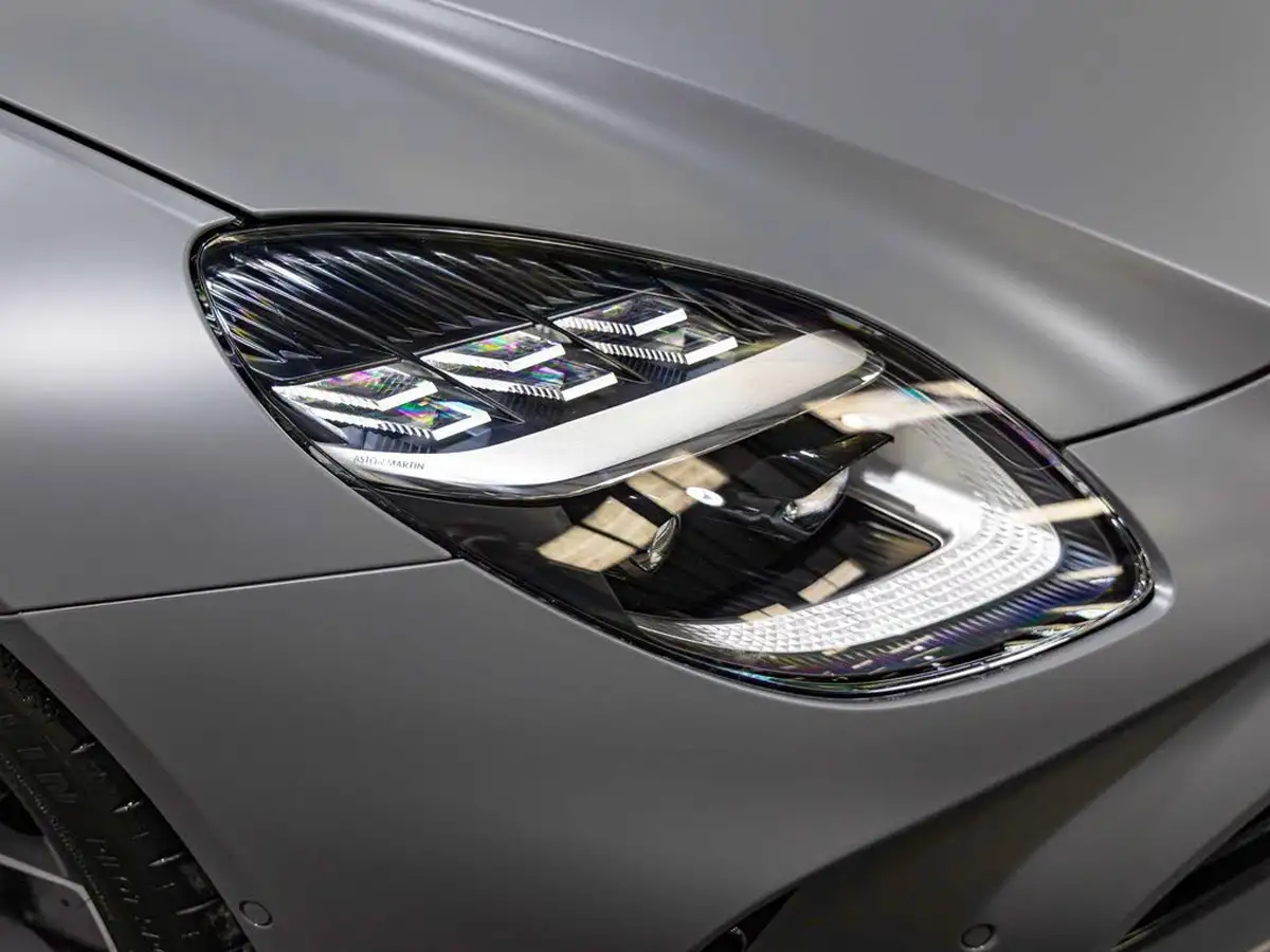 2024-aston-martin-vantage-big-4