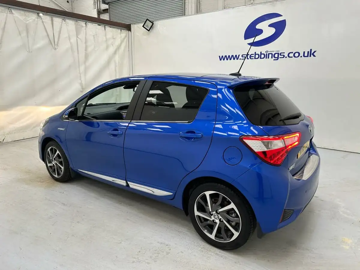 2018-toyota-yaris-15-vvt-i-excel-hybrid-big-4
