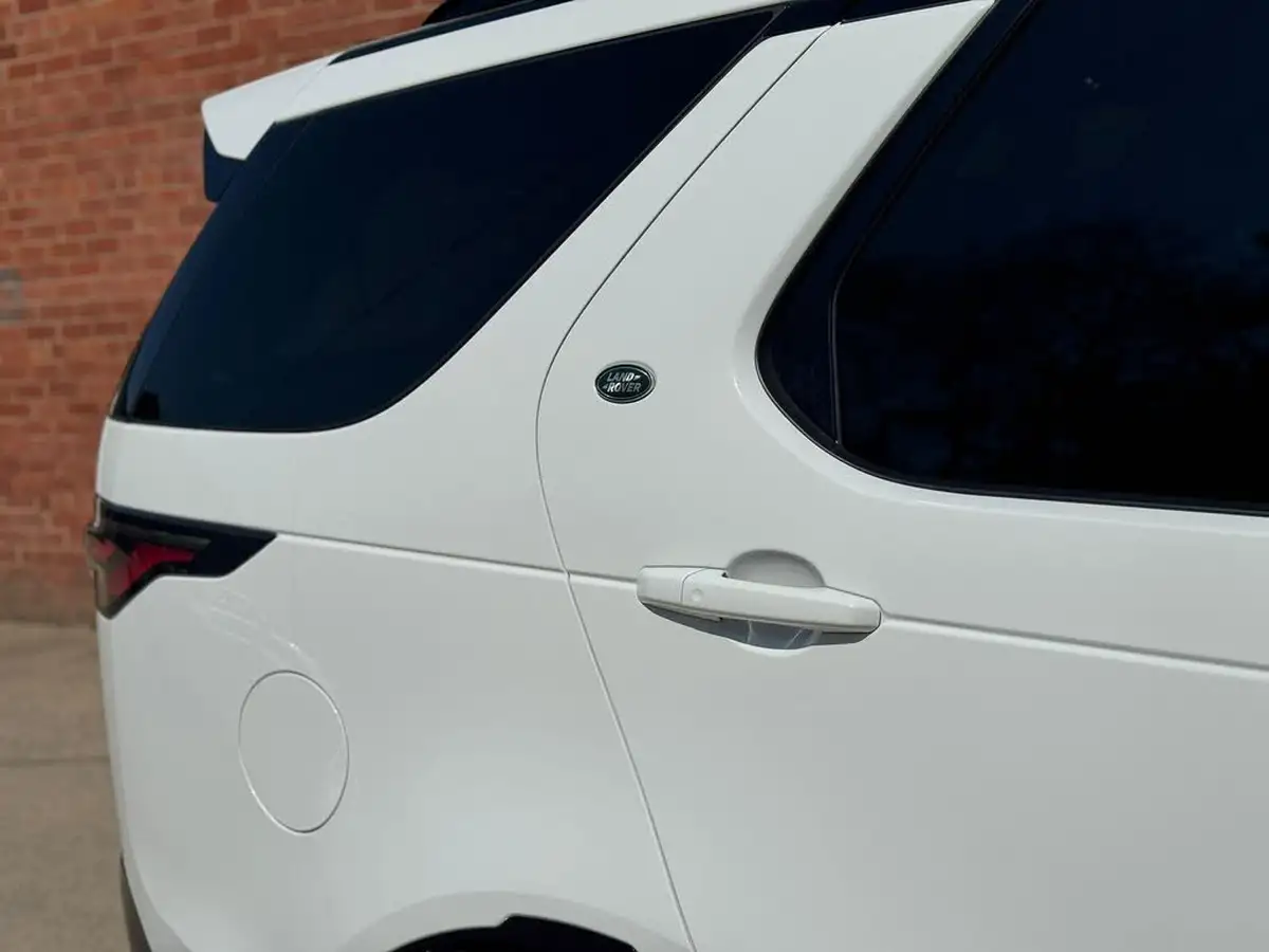 2021-land-rover-discovery-30-d300-r-dynamic-se-big-37
