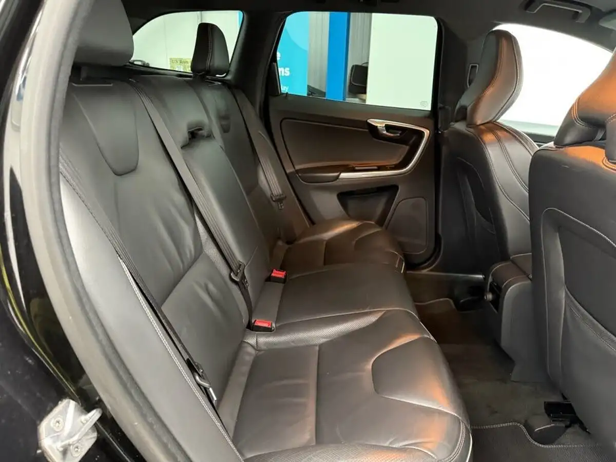 2016-volvo-xc60-24td-d5-r-design-geartronic-big-32