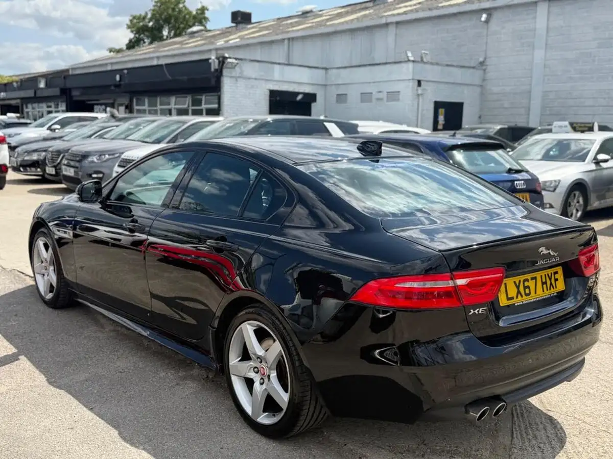 2017-jaguar-xe-20d-r-sport-180ps-ss-1999cc-auto-big-3