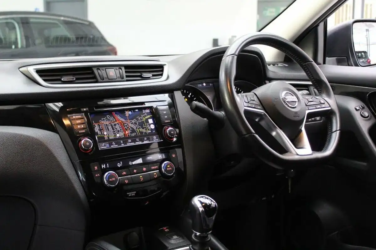 2019-nissan-qashqai-15dci-acenta-premium-heat-pack-big-18