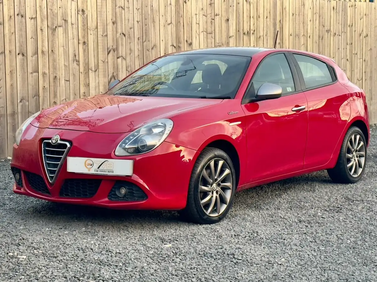 2013-alfa-romeo-giulietta-14-collezione-120bhp-big-9