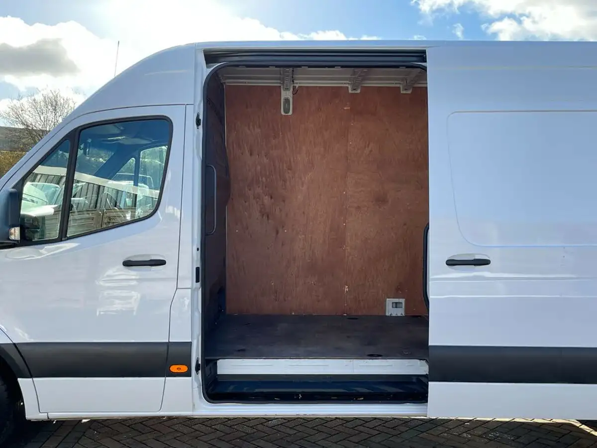 2020-mercedes-benz-sprinter-21cdi-316-l2h1-panel-van-rwd-eco-gear-360-big-35