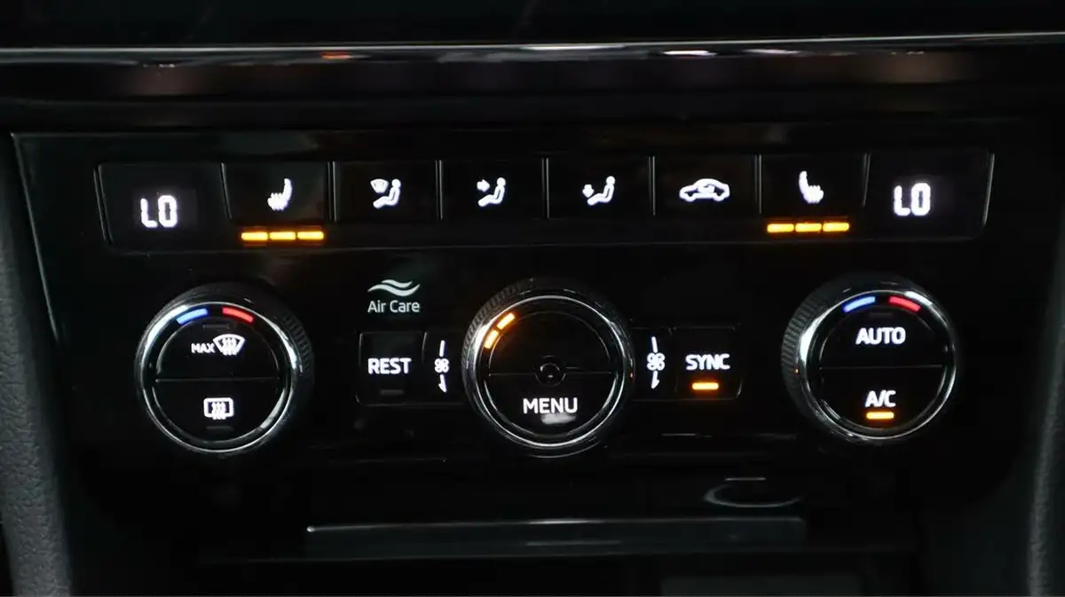 2021-skoda-superb-14-tsi-se-l-estate-big-12