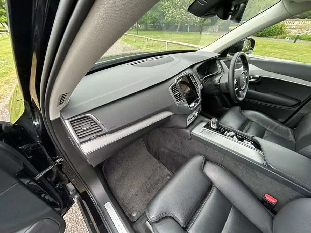 2023-volvo-xc90-20-b5-core-big-39