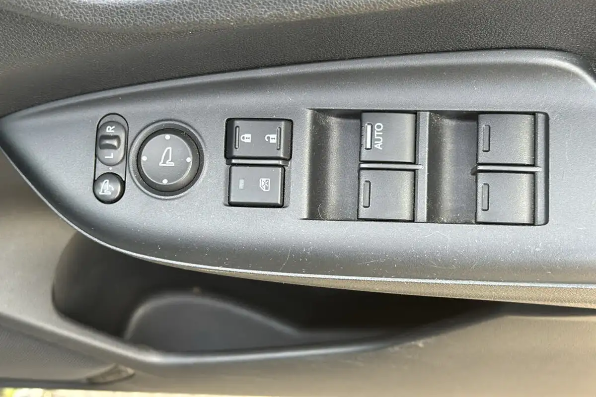 2016-honda-jazz-13-i-vtec-se-big-29