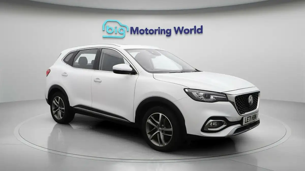 2022-mg-hs-15t-gdi-exclusive-162ps-big-1