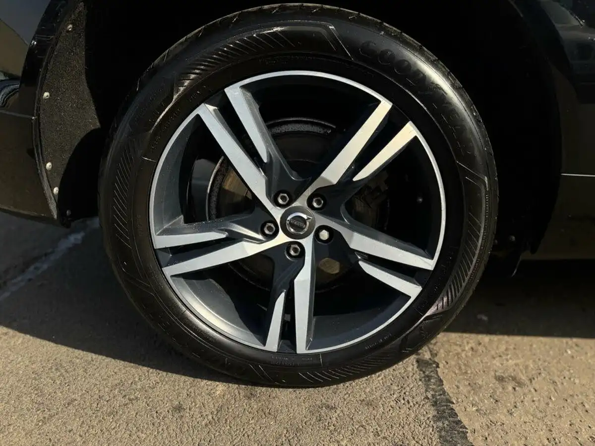 2018-volvo-xc60-20td-d5-r-design-powerpulse-4x4-big-26
