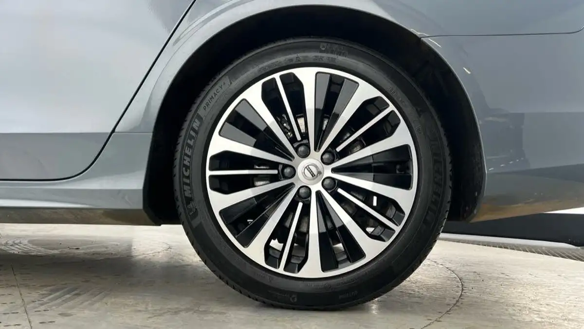 2022-volvo-v90-20-b4-core-197bhp-big-3