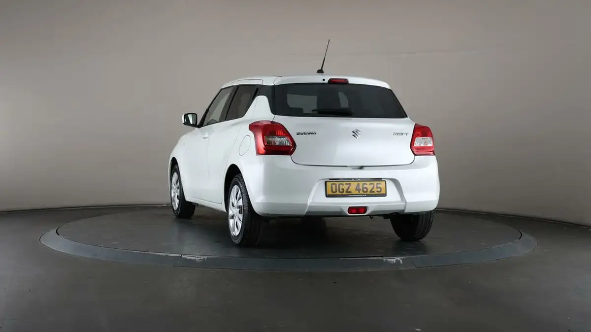 2019-suzuki-swift-12-dualjet-attitude-big-54