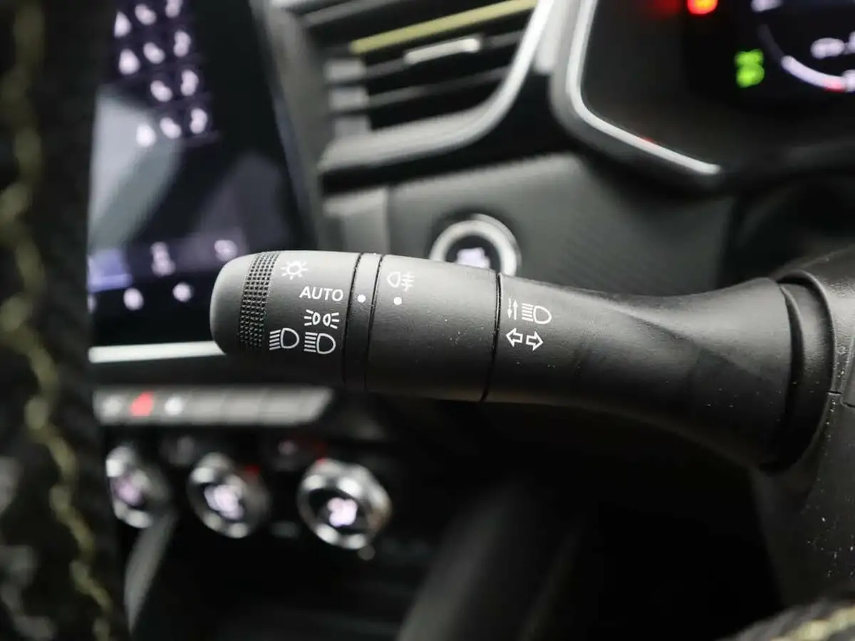 2024-renault-captur-16-e-tech-engineered-145ps-full-big-32