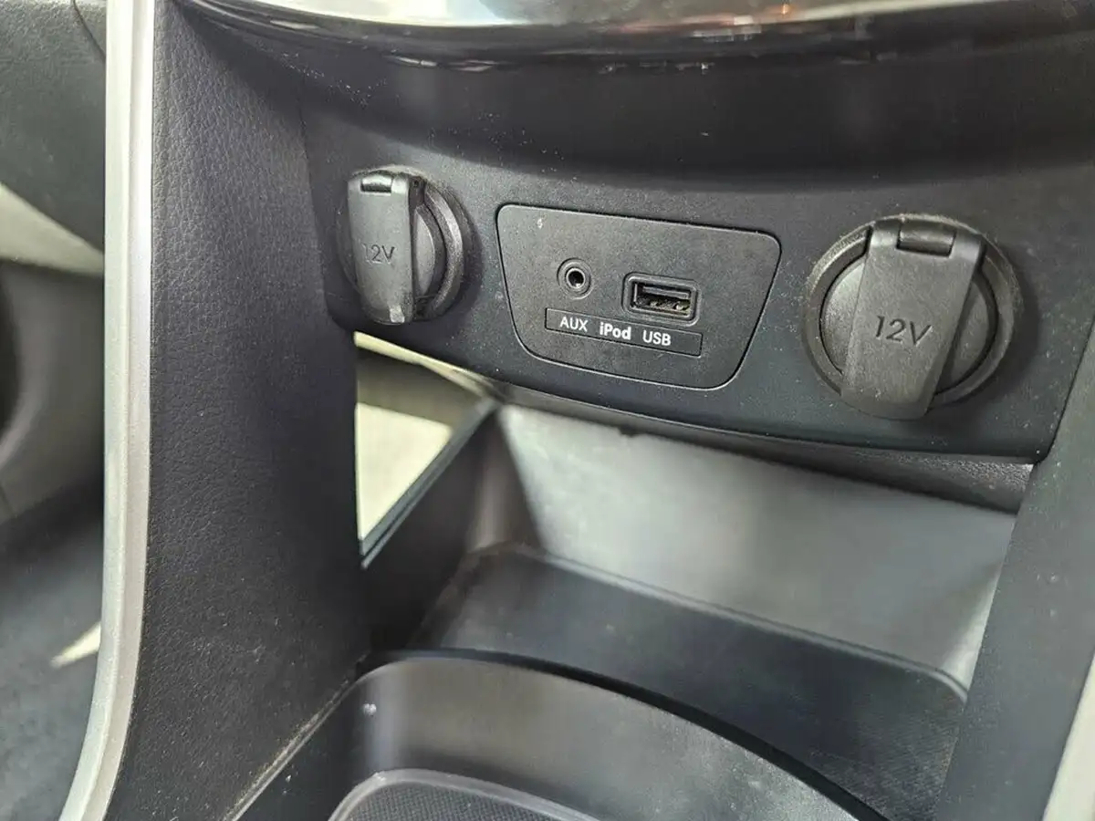 2015-hyundai-i30-14-active-3d-big-19
